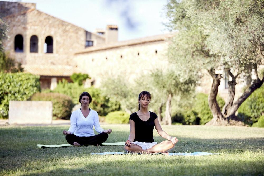 Hotel Castell D'Emporda La Bisbal d'Emporda Luaran gambar